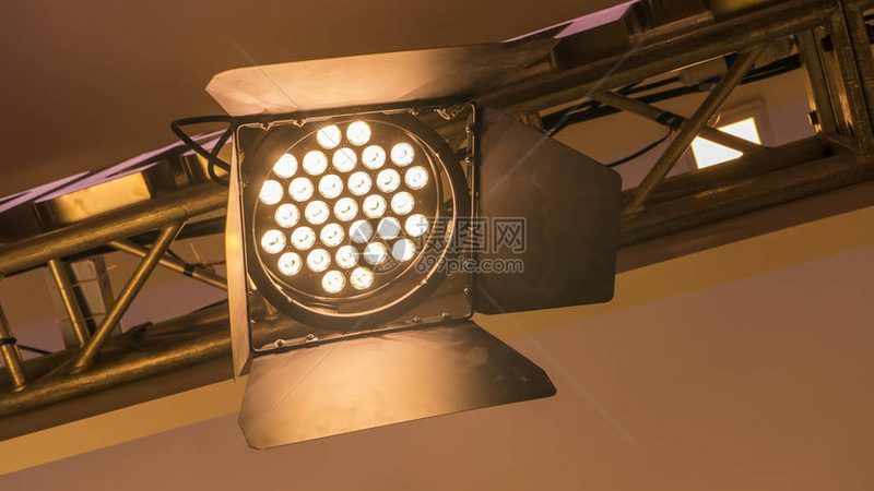 行业现状：批发市场鱼龙混杂，优质供应商难寻